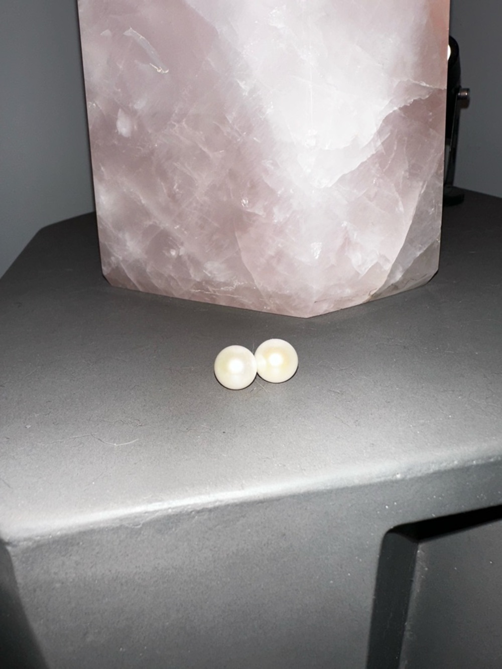Classic Round Natural Freshwater Pearl Stud Earrings 5mm - Cream Pearls